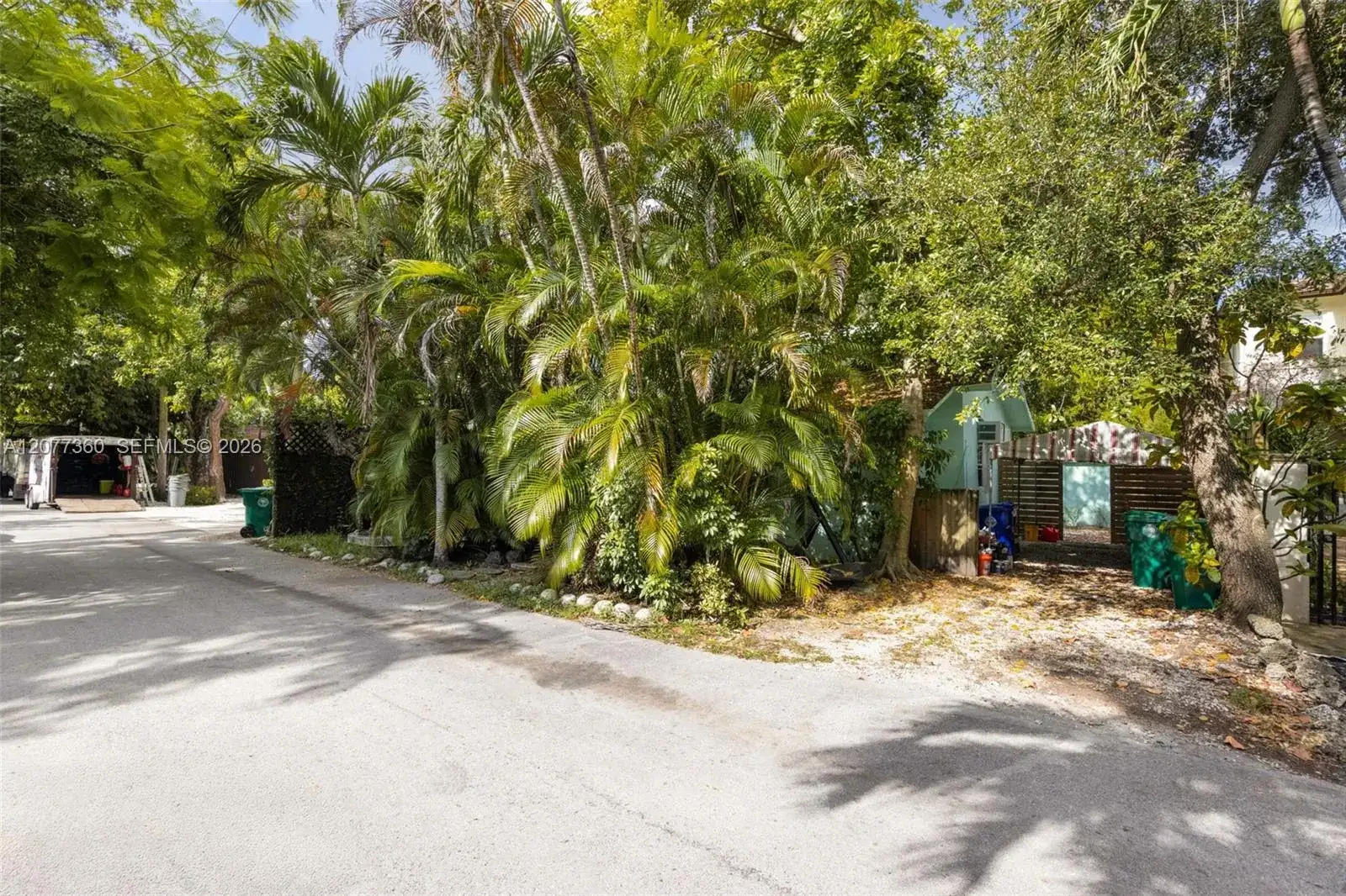 2952 Louise St, Coconut Grove FL 33133 photo 3