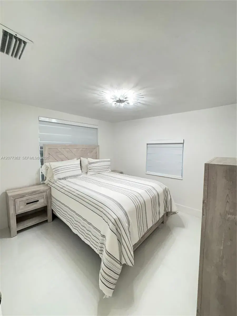 937 SW 18th Ct, Fort Lauderdale FL 33315