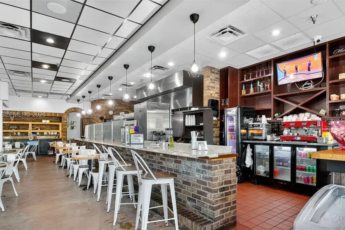 Restaurant and Bar For Sale In Coral Springs, Coral Springs FL 33071