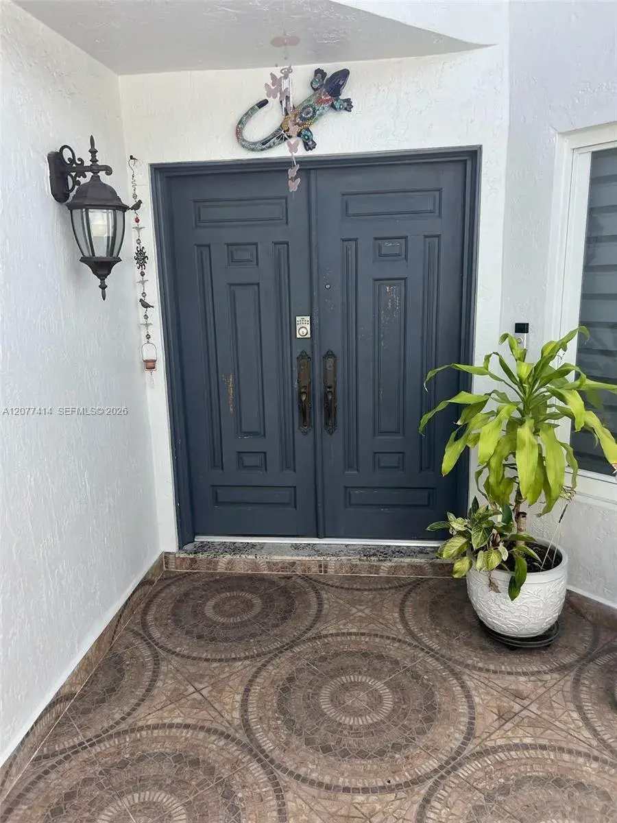5861 SW 149th Ct, Miami FL 33193