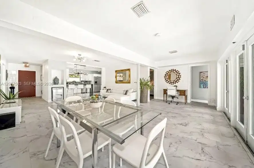 909 N 13th Ct, Hollywood FL 33019 photo 3
