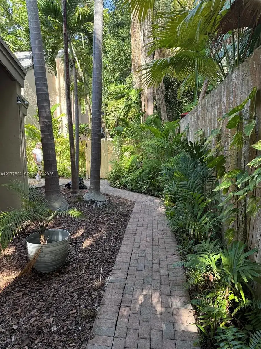 3165 Center St # 1, Miami FL 33133 photo 2