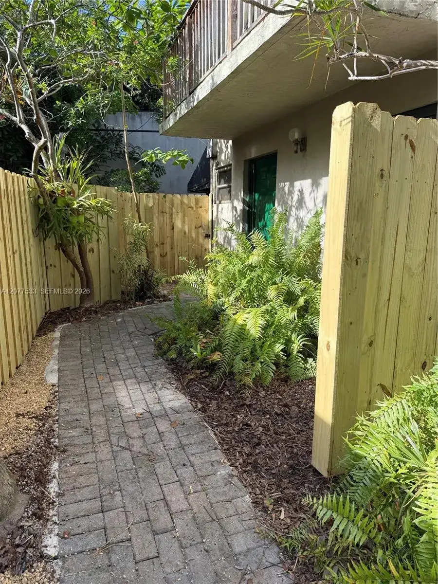 3165 Center St # 1, Miami FL 33133 photo 3