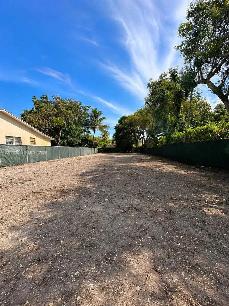 250 NW 51st St, Miami FL 33127 photo 2