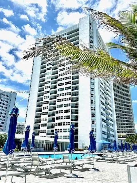 1890 S Ocean Dr *Seasonal* # 2001, Hallandale Beach FL 33009 photo 3