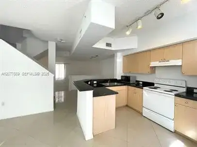 2831 NE 185th St # 603, Aventura FL 33180 photo 2