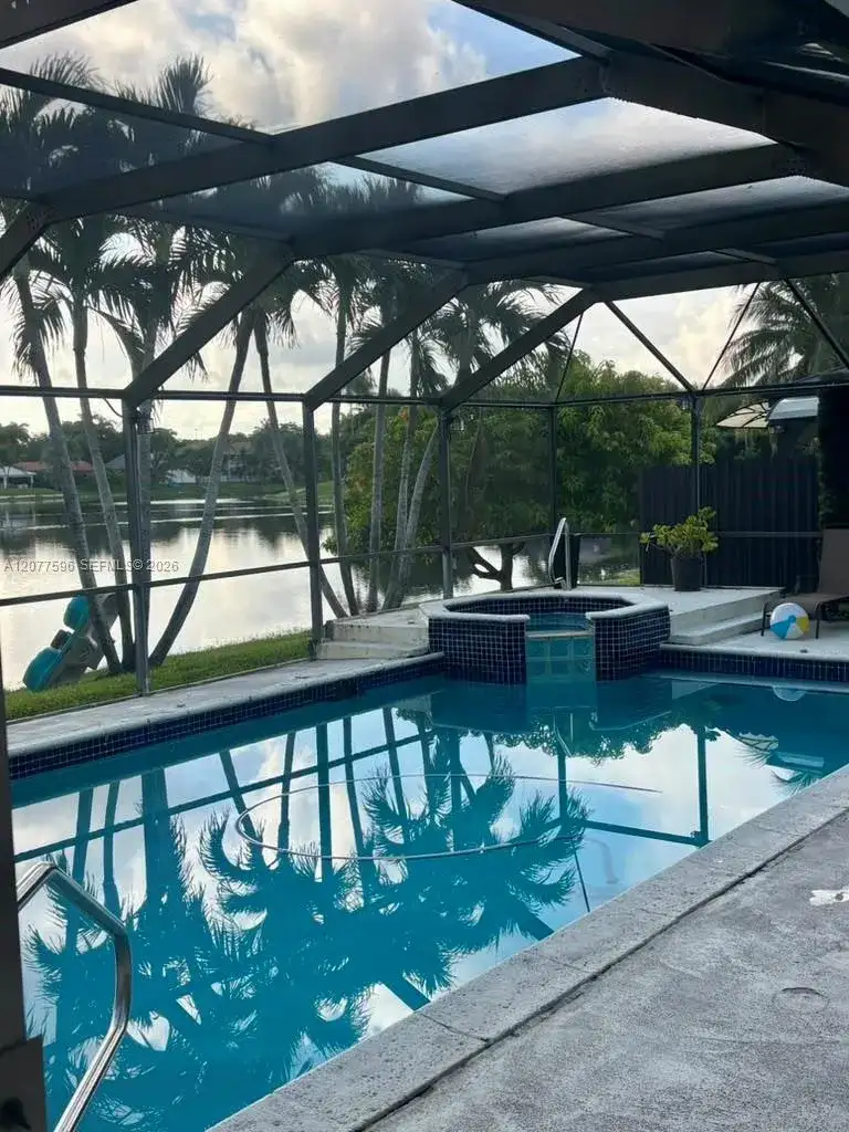 14629 Glencairn Rd, Miami Lakes FL 33016 photo 3