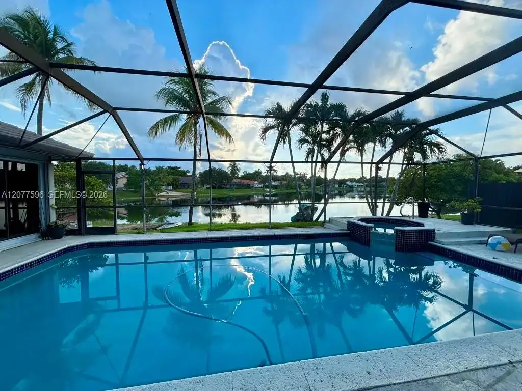 14629 Glencairn Rd, Miami Lakes FL 33016 photo 5