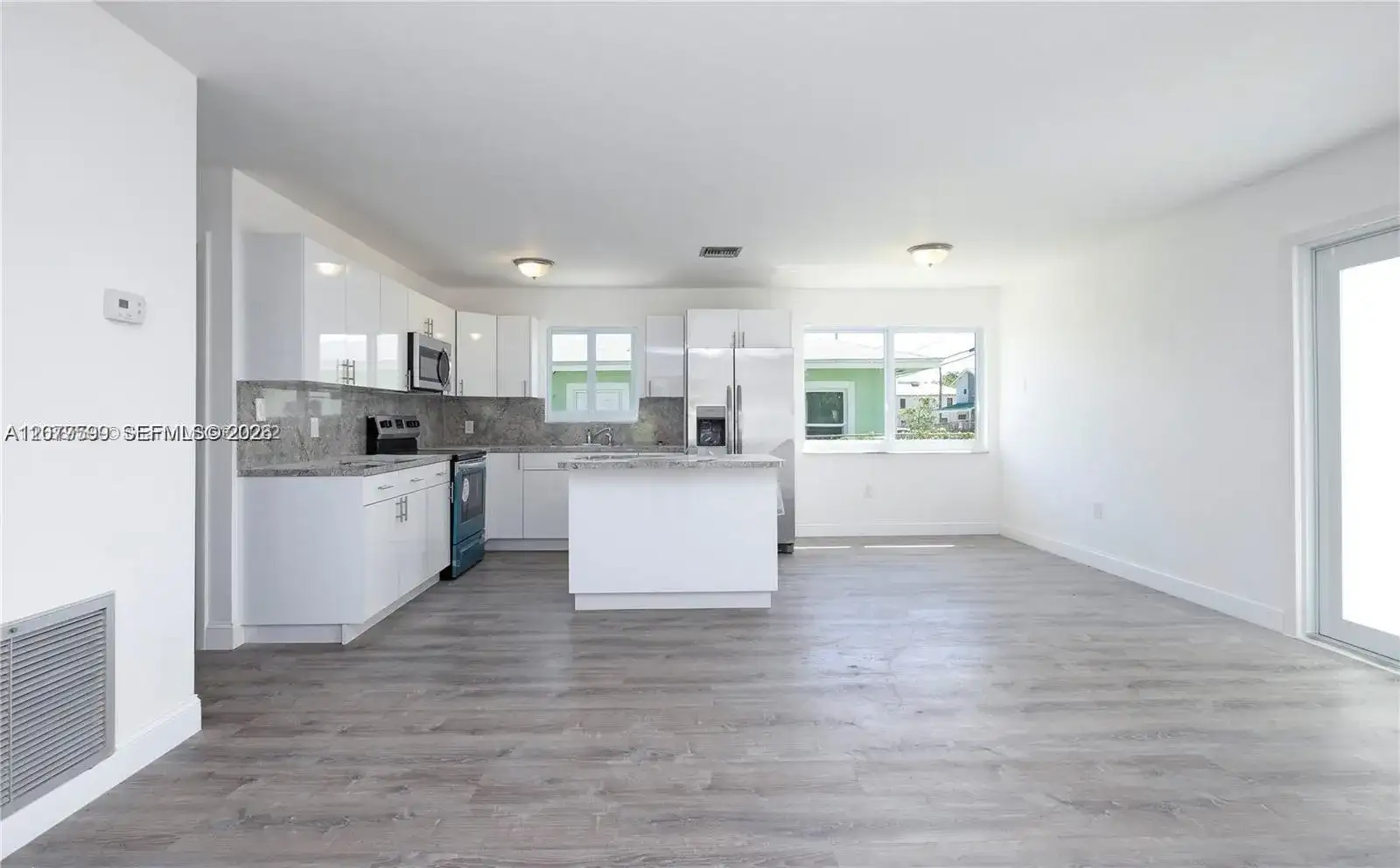 1933 NW 2nd Ct, Miami FL 33136 photo 4