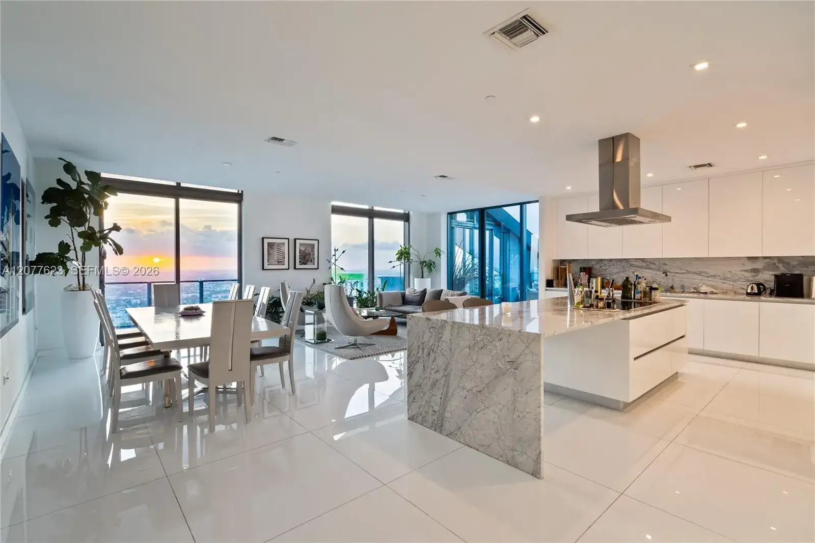 88 SW 7th St # 4203, Miami FL 33130 photo 3