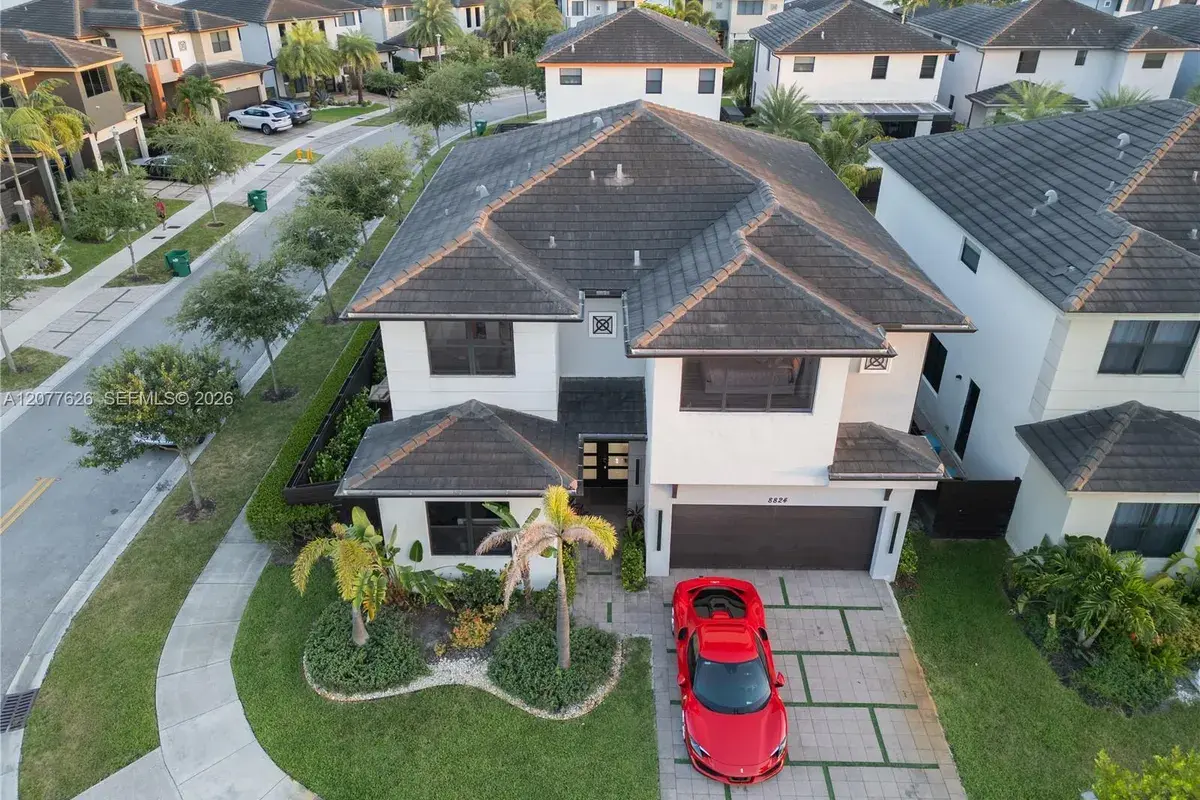 8824 NW 161st Ter, Miami Lakes FL 33018