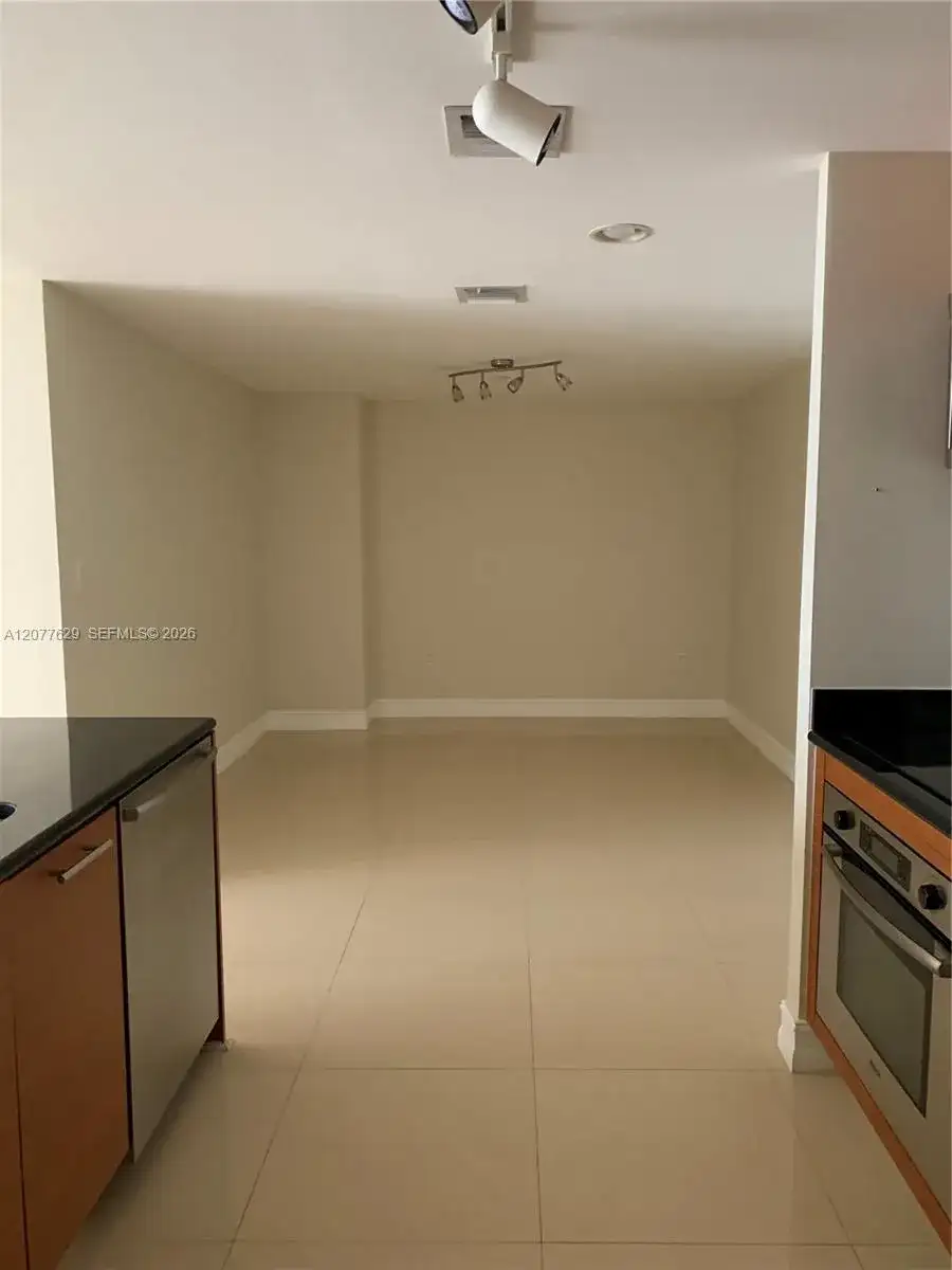 50 Biscayne Blvd # 2507, Miami FL 33132 photo 3
