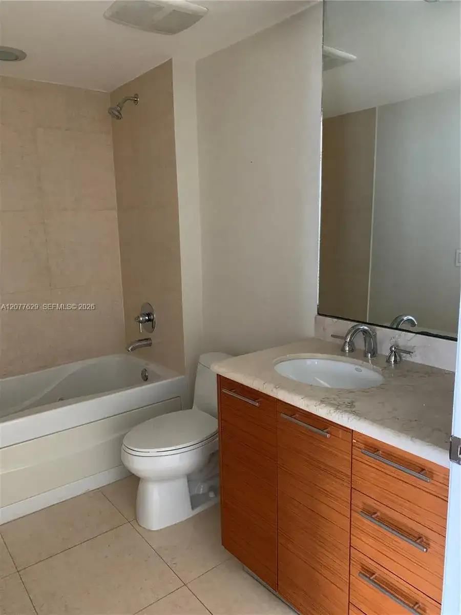 50 Biscayne Blvd # 2507, Miami FL 33132 photo 4