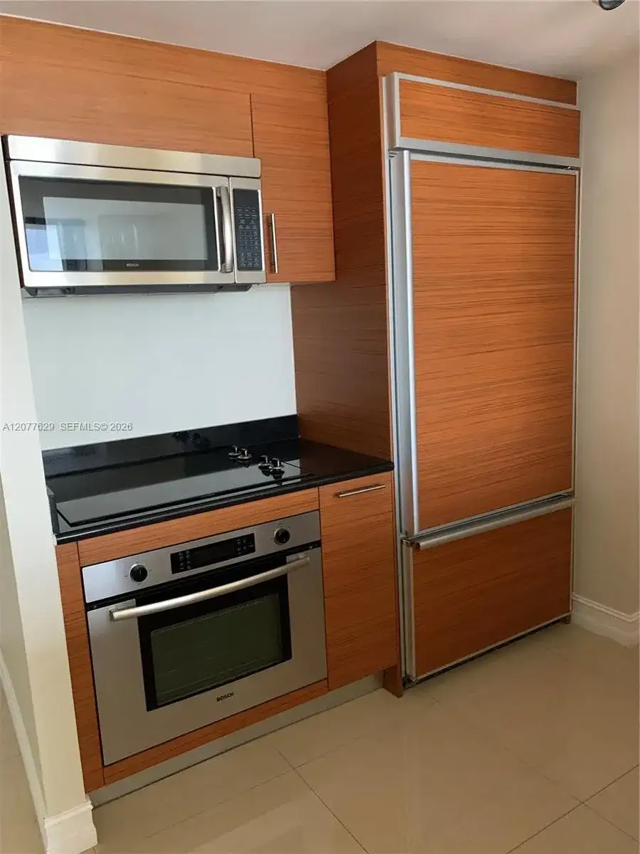 50 Biscayne Blvd # 2507, Miami FL 33132 photo 5