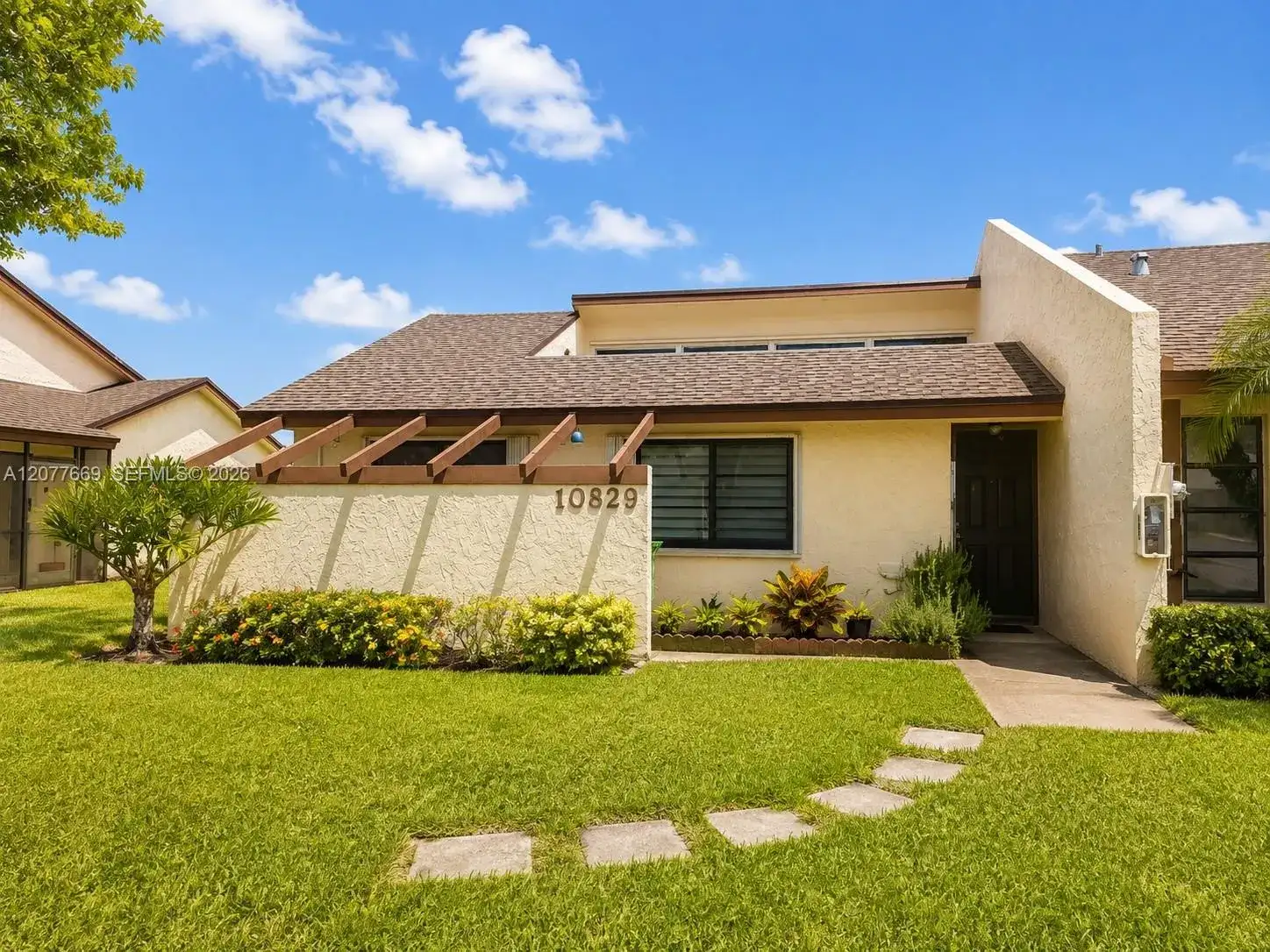10829 NW 30th Pl # 221, Sunrise FL 33322 photo 2