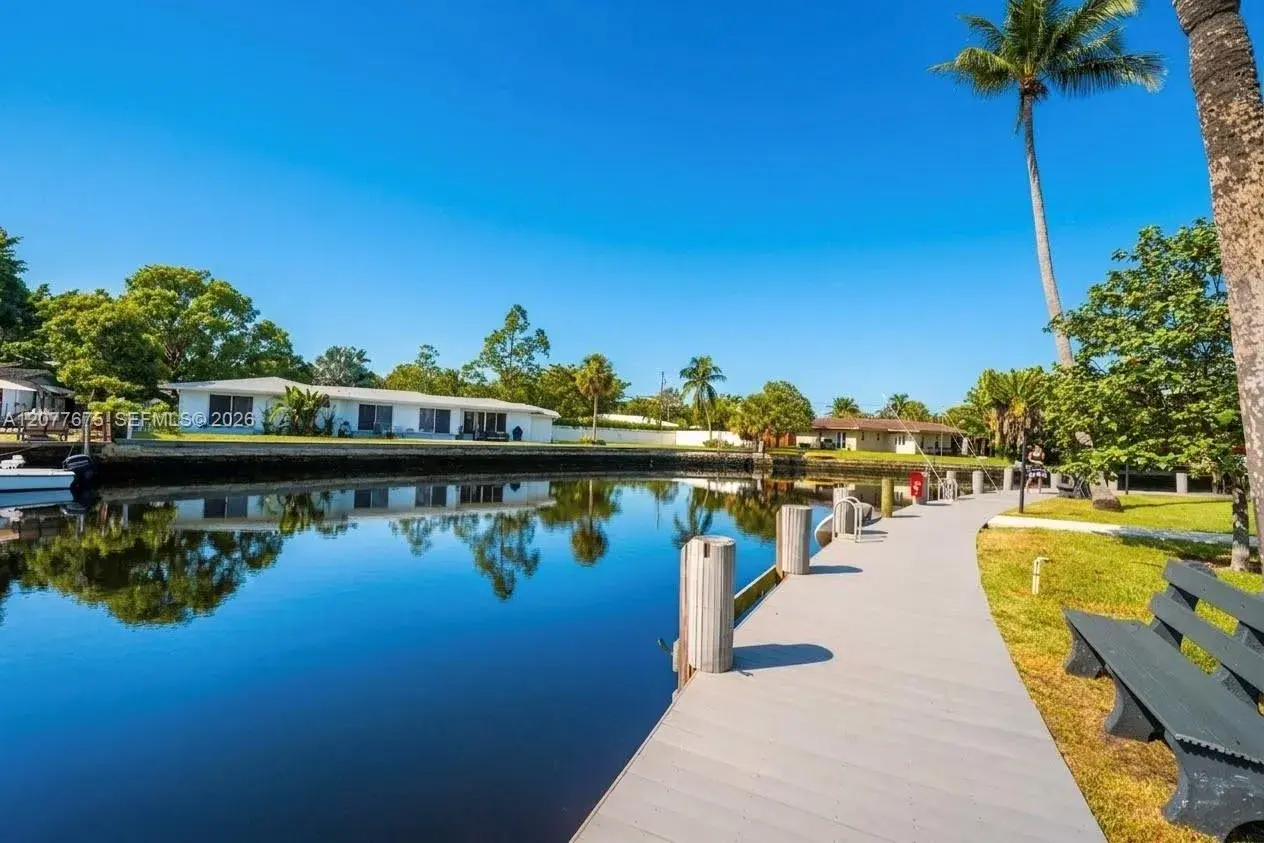 2970 NE 16th Ave # 214, Oakland Park FL 33334