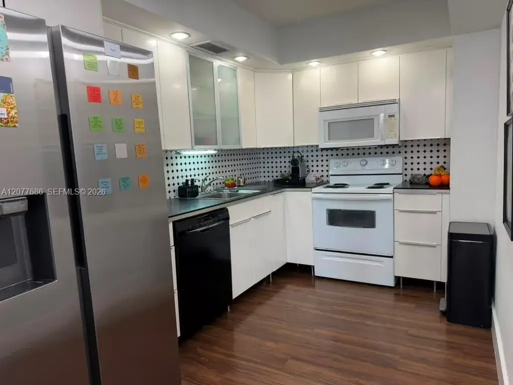 3375 N Country Club Dr # 607, Aventura FL 33180 photo 3