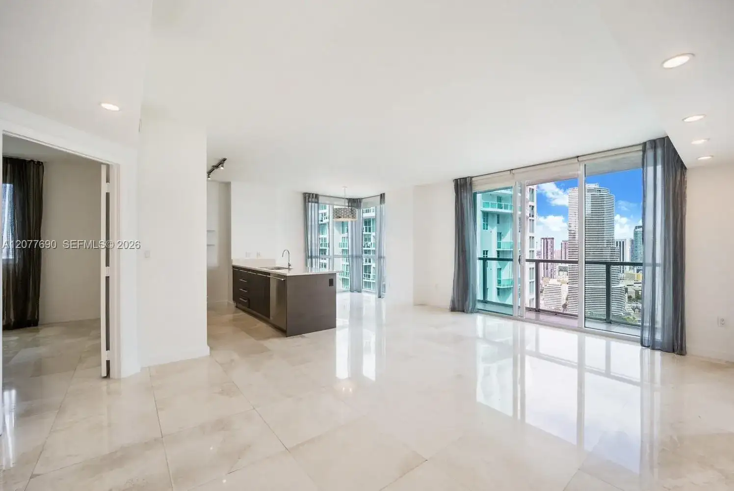 55 SE 6th St # 3901, Miami FL 33131 photo 2