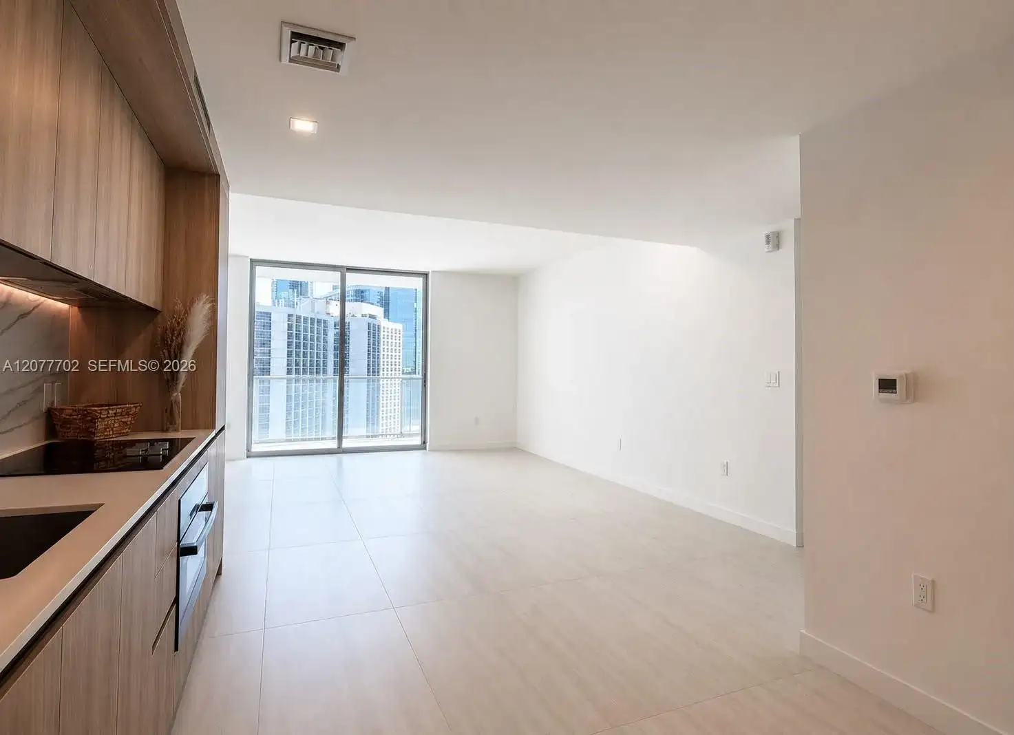 77 SE 5th St # 1903, Miami FL 33131 photo 3