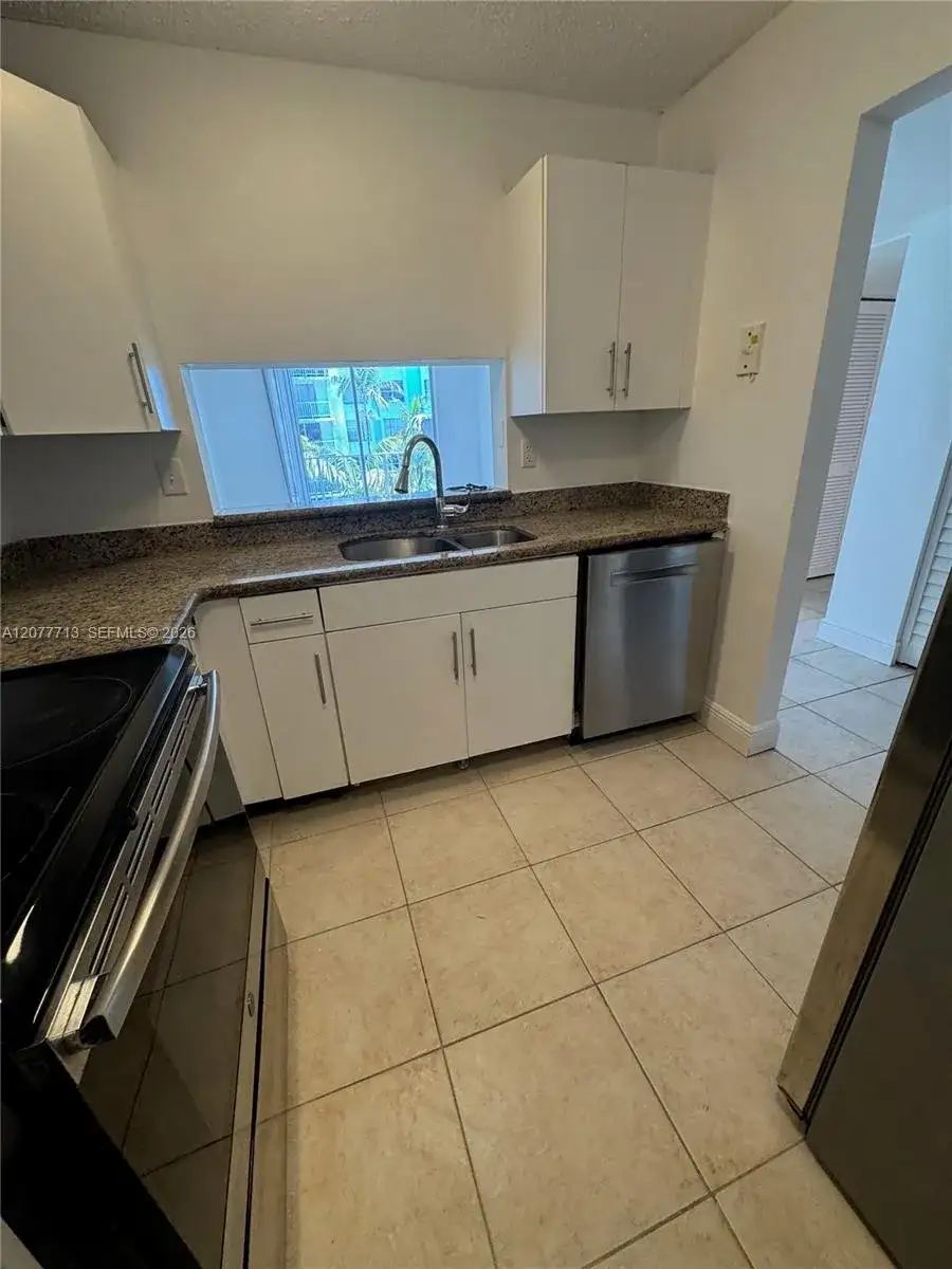 488 NW 165th St Rd # 412, Miami FL 33169 photo 3