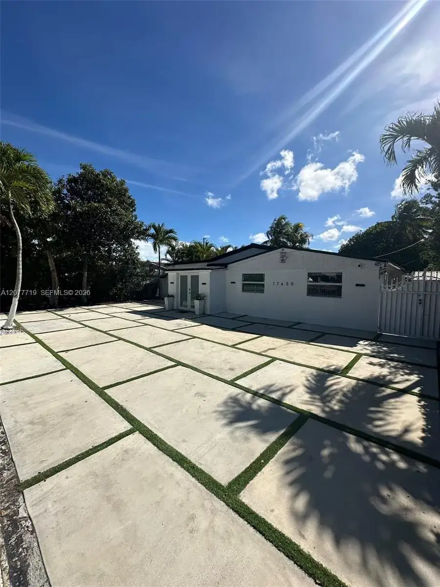 17650 NE 19th Ave, North Miami Beach FL 33162