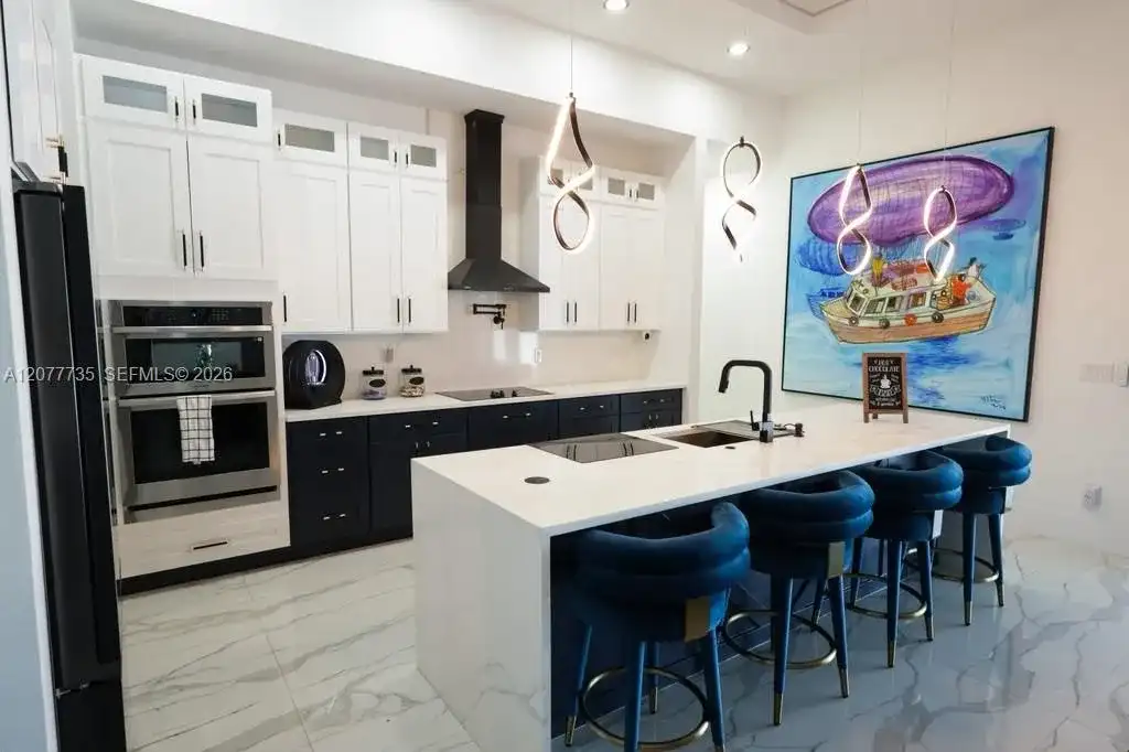 910 NW 38th AVE, Cape Coral FL 33993
