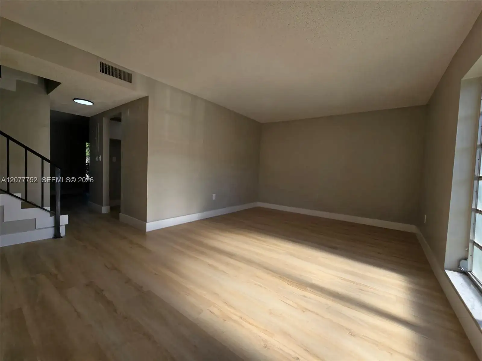 17120 SW 94th Ave # 404, Palmetto Bay FL 33157 photo 2