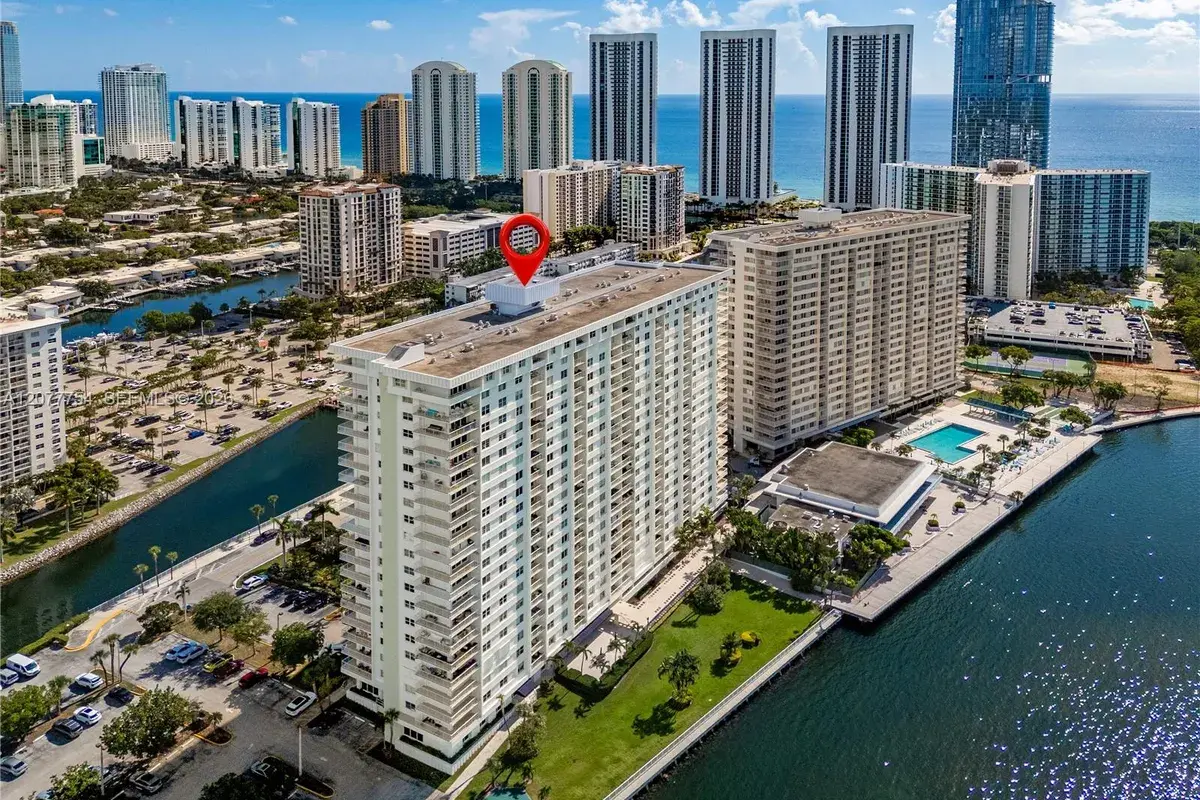 500 Bayview Dr # 825, Sunny Isles Beach FL 33160