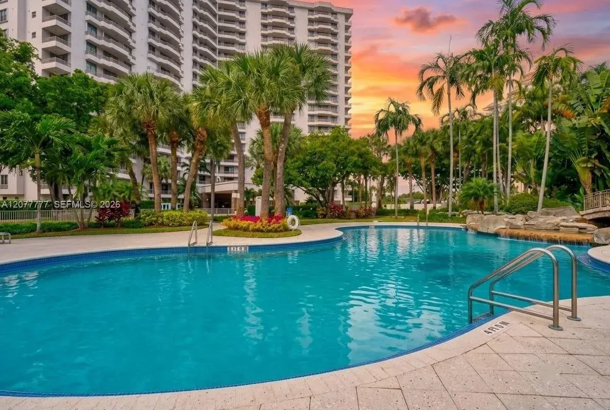 3300 NE 192nd St # 1612, Aventura FL 33180