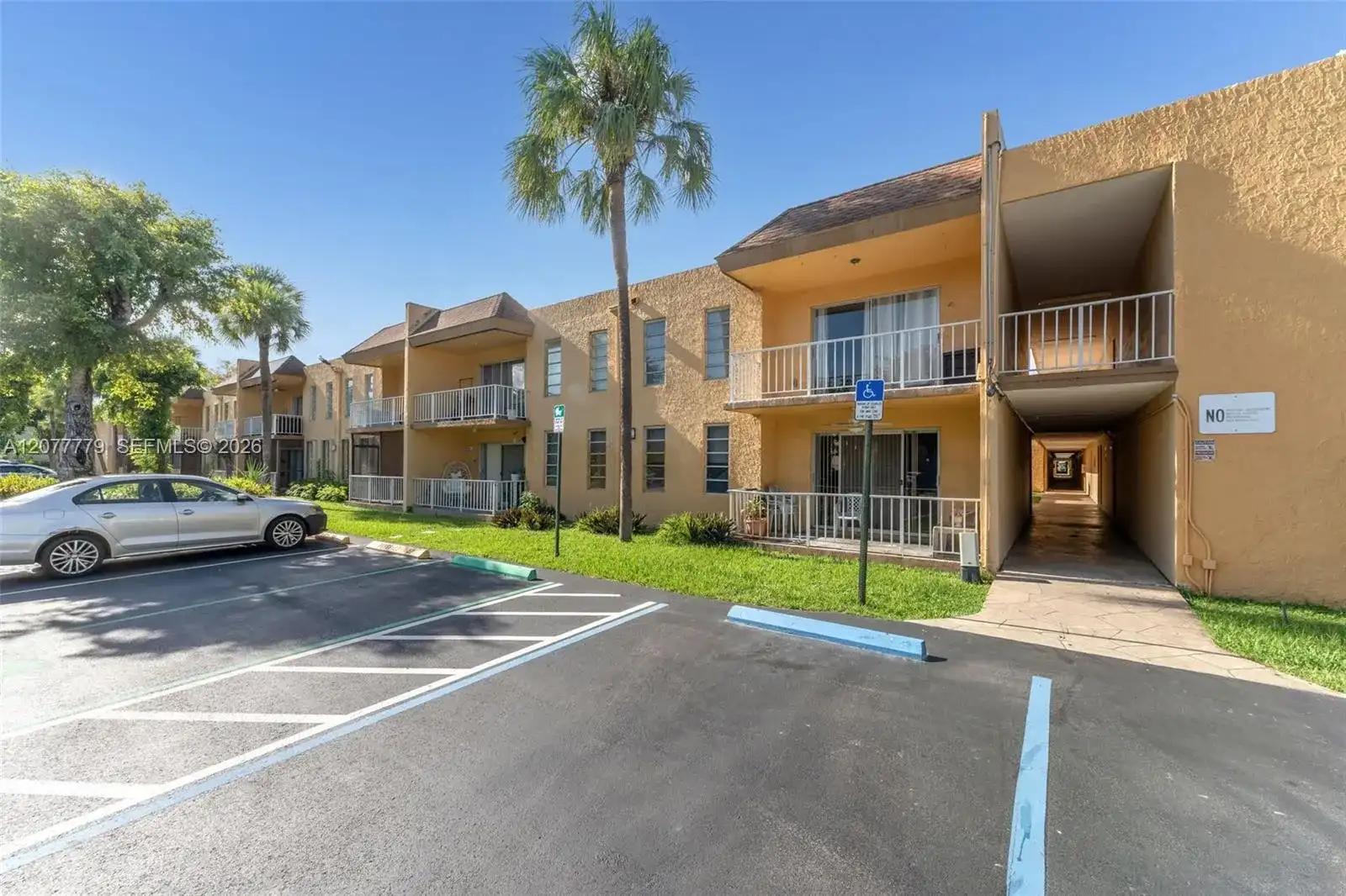 13700 SW 62nd St # 213, Miami FL 33183