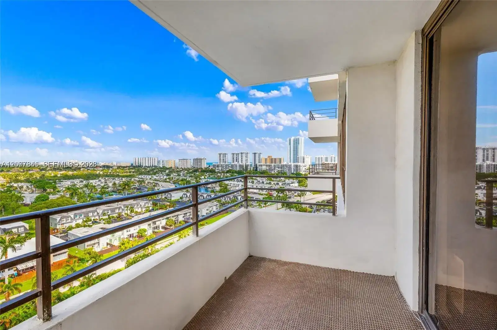 600 Three Islands Blvd # 1102, Hallandale Beach FL 33009 photo 4