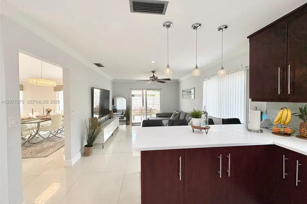 8541 NW 54th St, Fort Lauderdale FL 33351