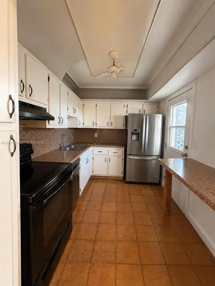 20500 W Country Club Dr # 818, Aventura FL 33180