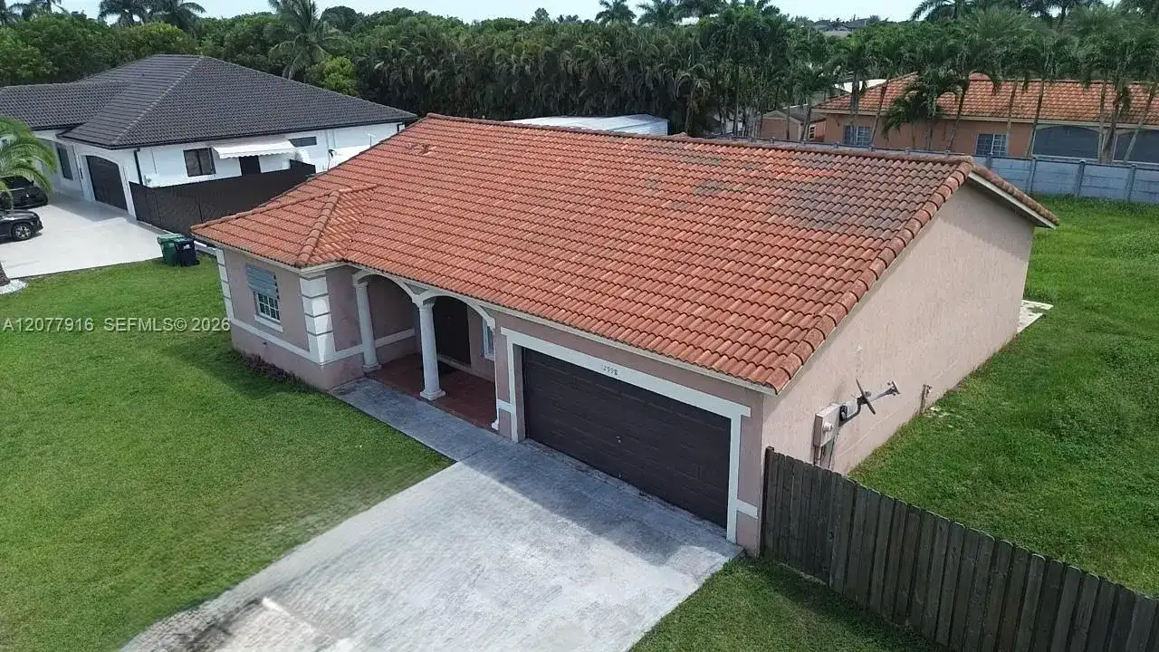 12998 SW 219th Ter, Miami FL 33170 photo 2