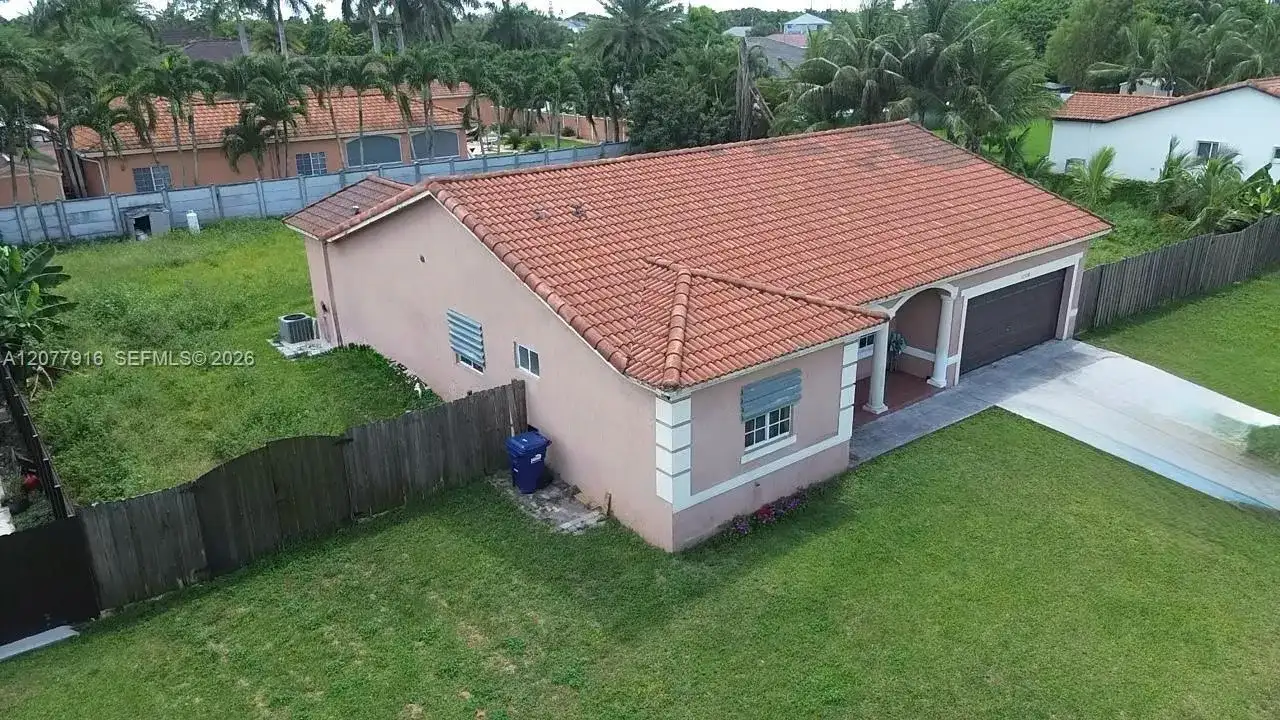 12998 SW 219th Ter, Miami FL 33170 photo 3