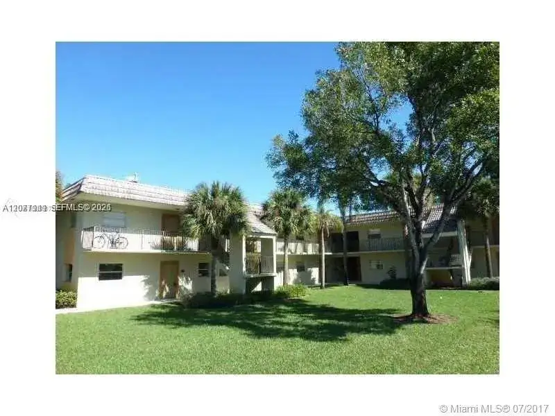6720 Nova Dr # 8, Davie FL 33317