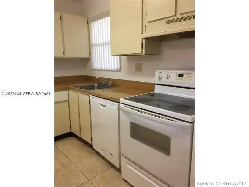 6720 Nova Dr # 8, Davie FL 33317 photo 4