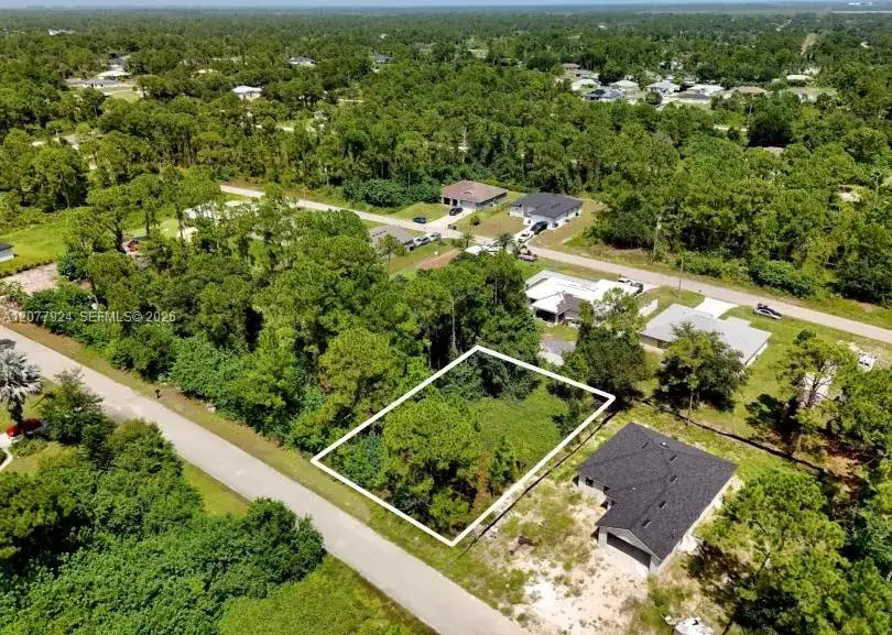 523 SUMMIT AVE, Lehigh Acres FL 33974 photo 2