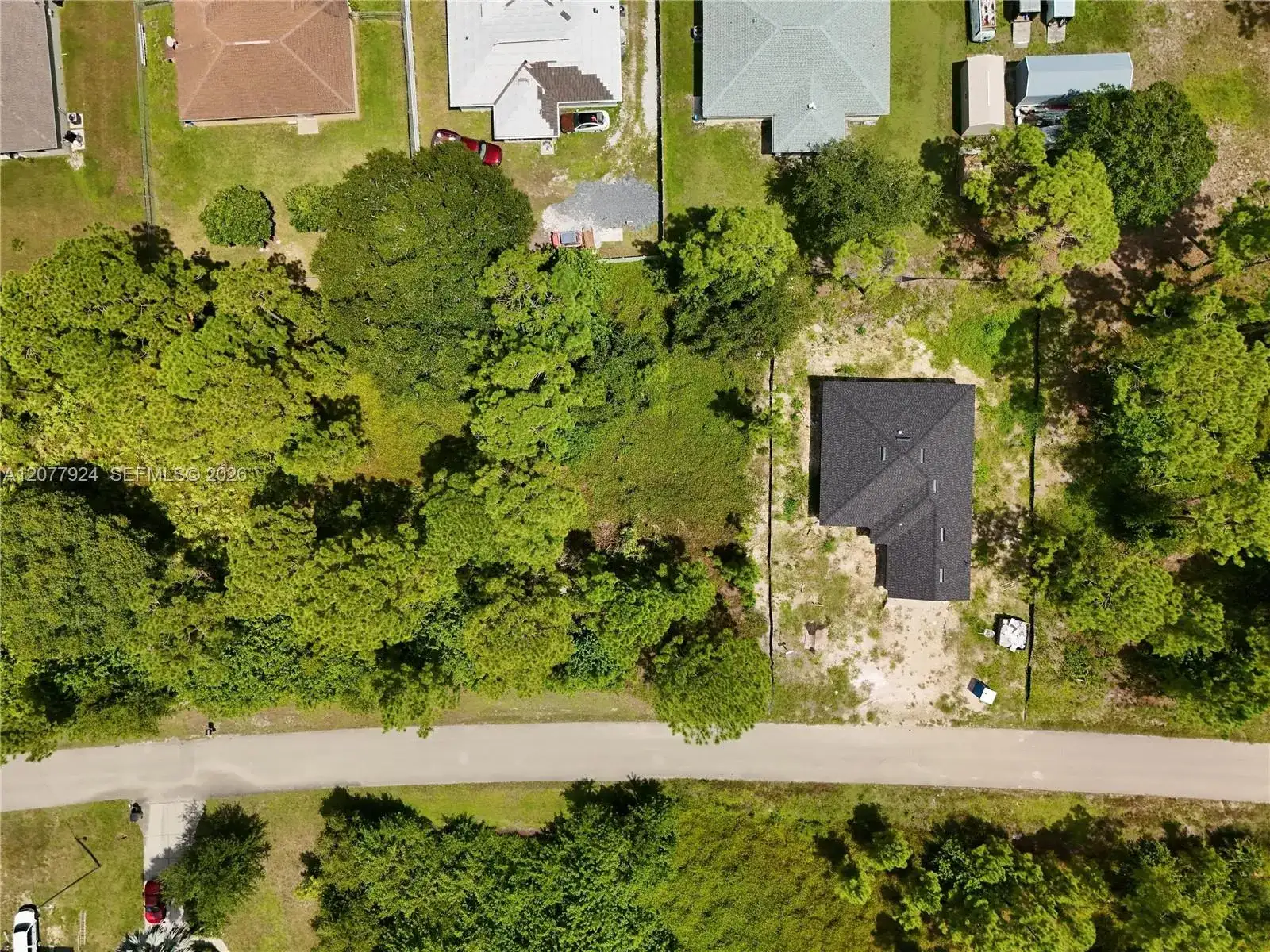 523 SUMMIT AVE, Lehigh Acres FL 33974 photo 3