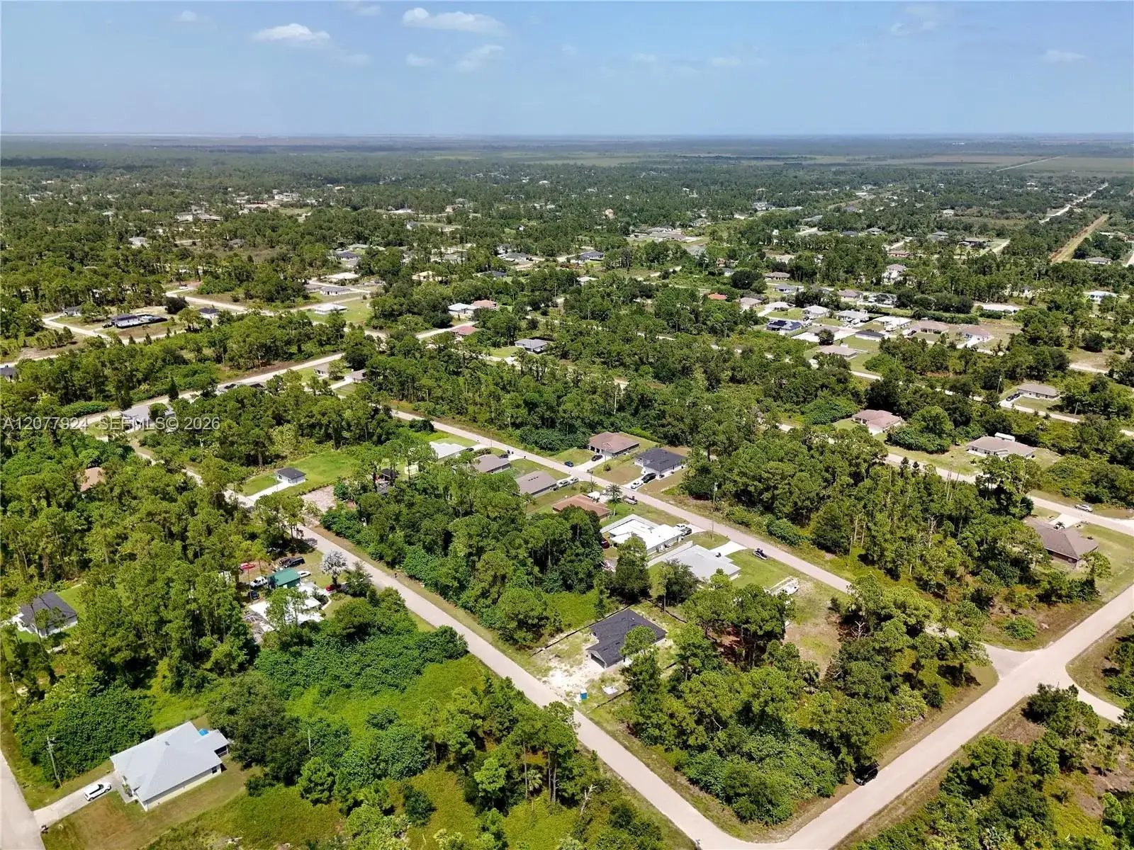 523 SUMMIT AVE, Lehigh Acres FL 33974 photo 4