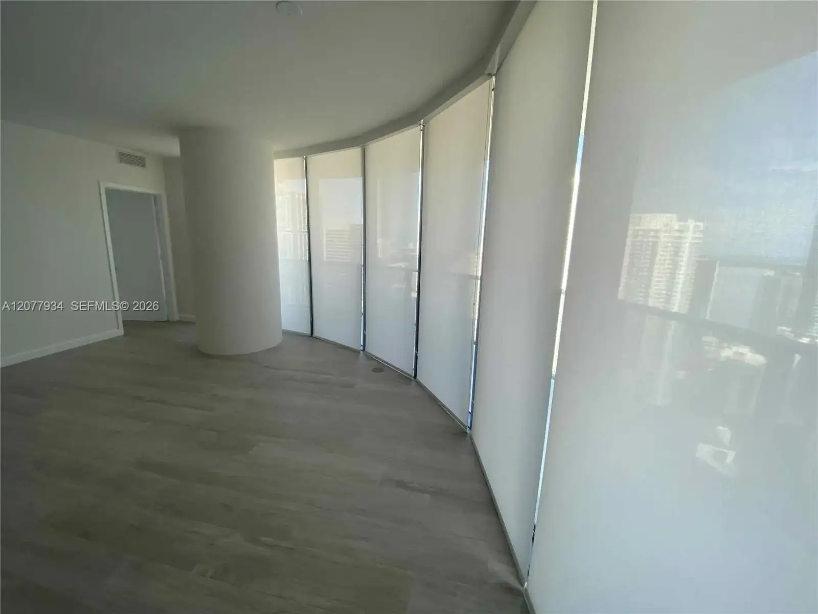 45 SW 9th St # 3703, Miami FL 33130 photo 5