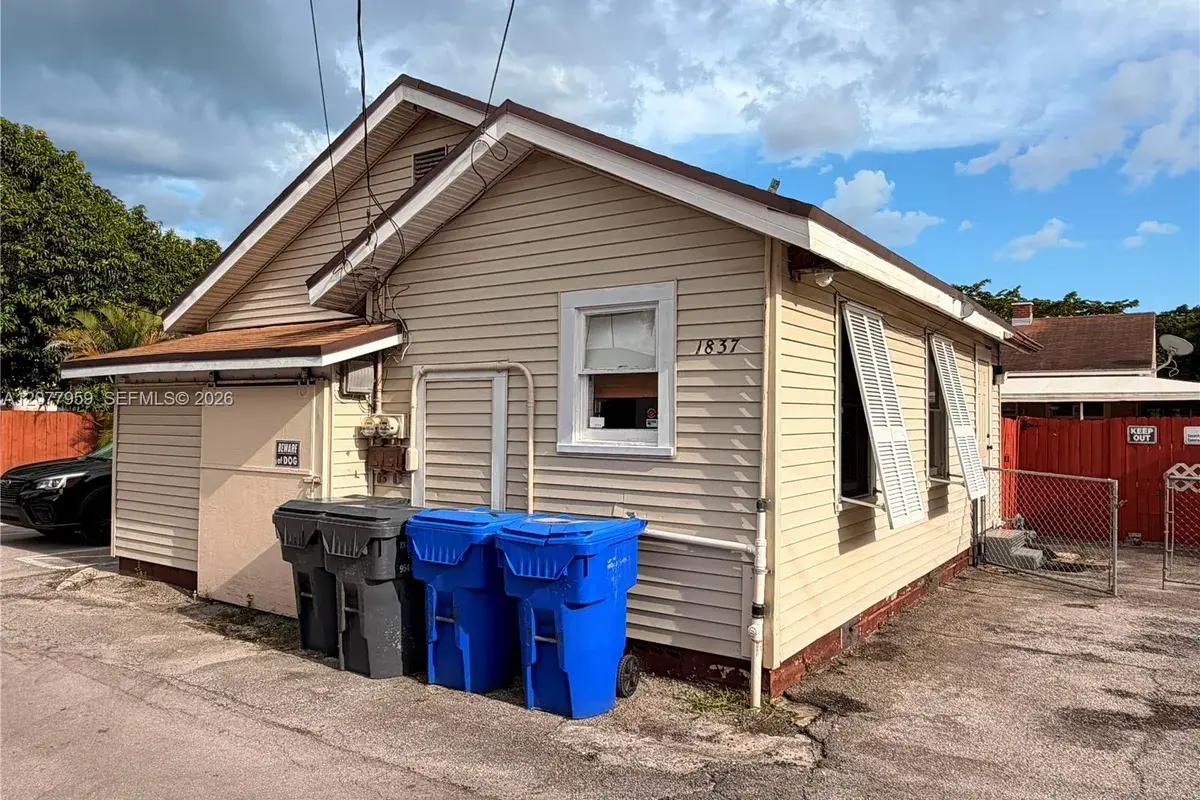 1837 Buchanan St, Hollywood FL 33020