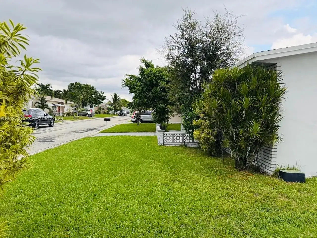 720 NW 74th Way, Margate FL 33063 photo 4