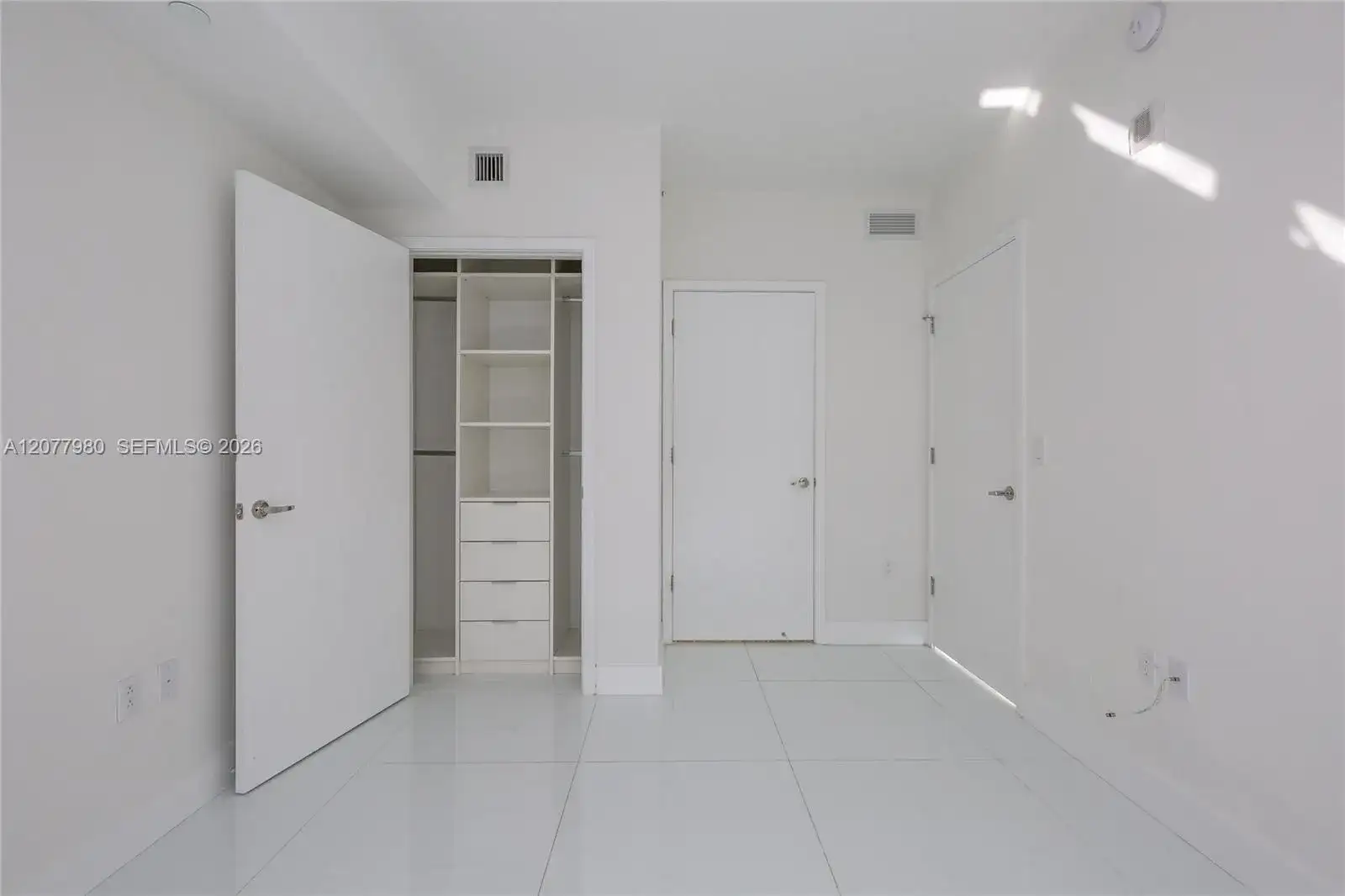 1010 Brickell Ave # 1402, Miami FL 33131 photo 4