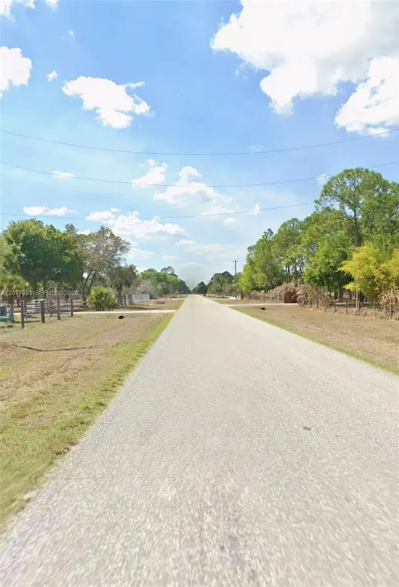 536 Hunting Club Ave, Clewiston FL 33220 photo 4
