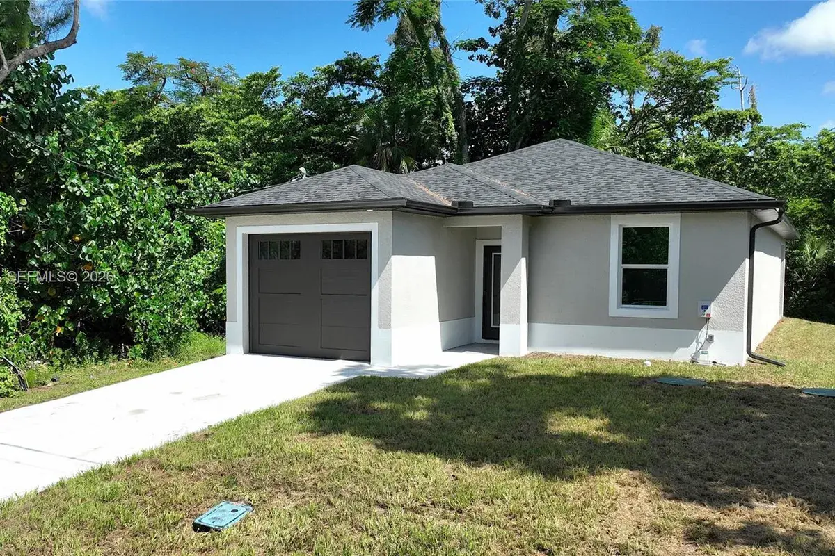 2323 Unity Ave., Fort Myers FL 33901