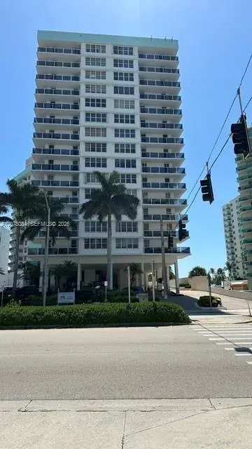 3725 S Ocean Dr # 1427, Hollywood FL 33019