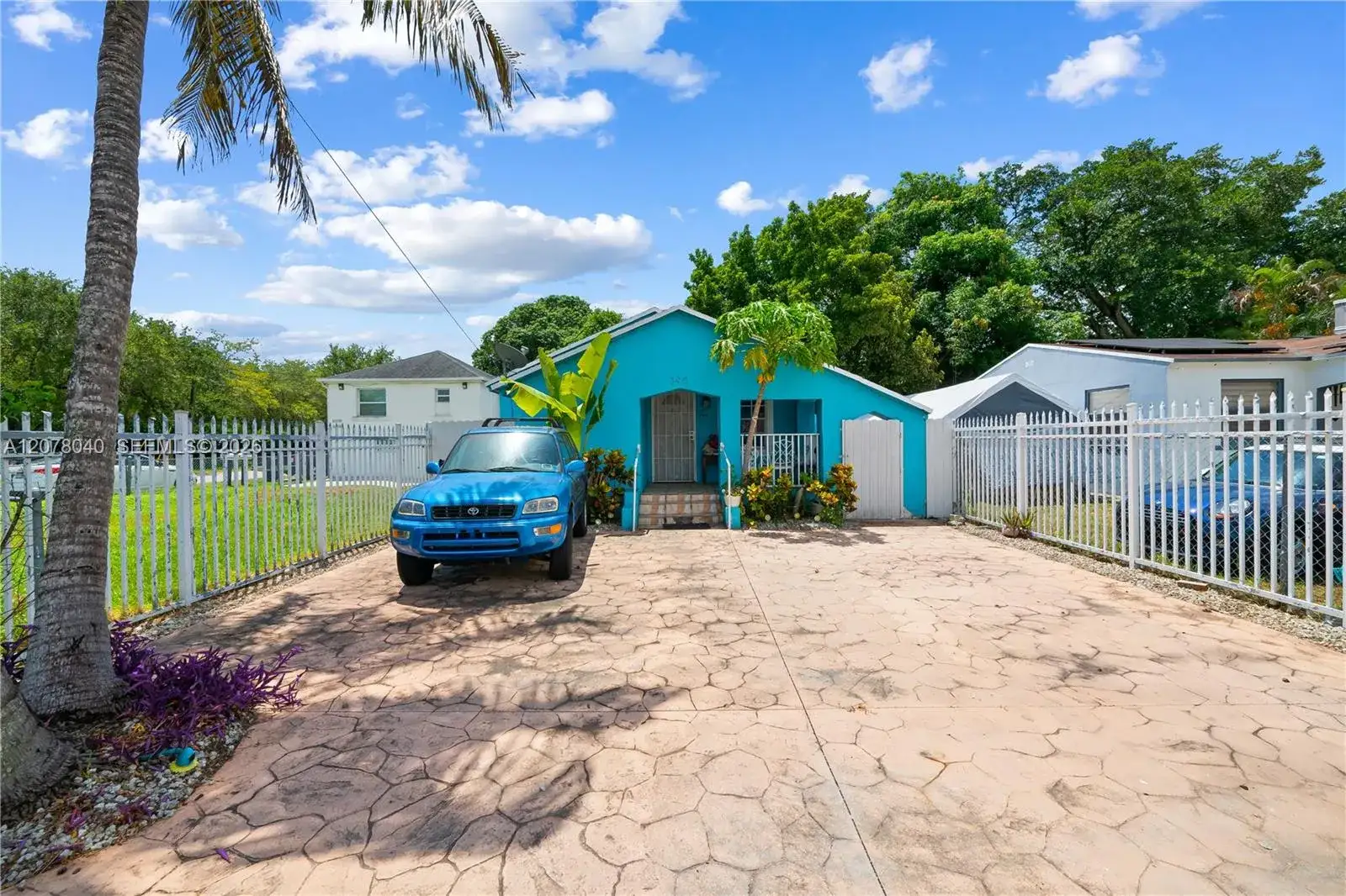 390 NE 166th St, North Miami FL 33162 photo 4