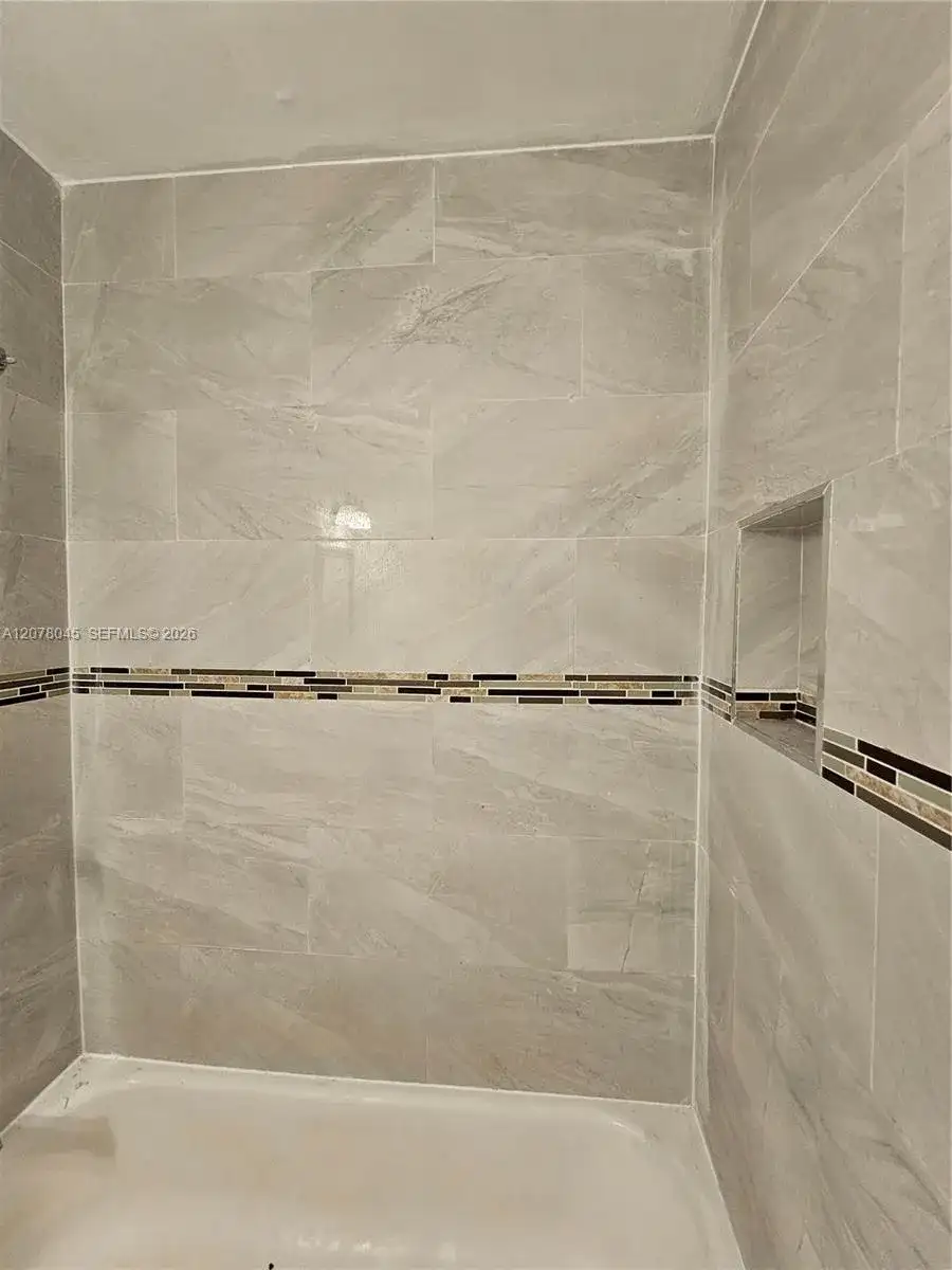 6580 W 27th Ct # 24, Hialeah FL 33016 photo 5