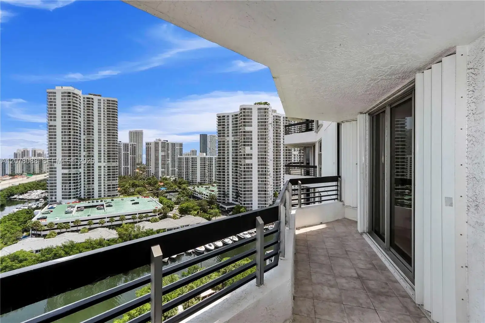 3400 NE 192nd St # 1911, Aventura FL 33180 photo 3